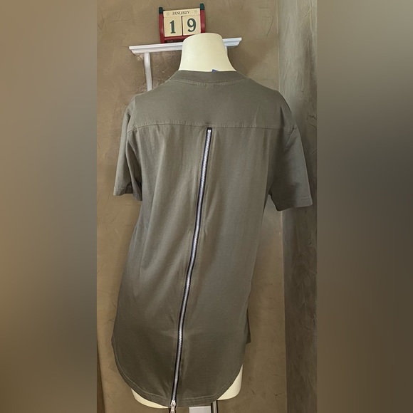 H&M Men’s T-shirt with a Asymmetric Zipper Shirt khaki green size S - Picture 12 of 12